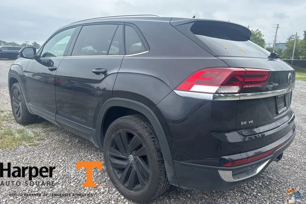 2023 Volkswagen Atlas Cross Sport V6 SE Technology photo 1