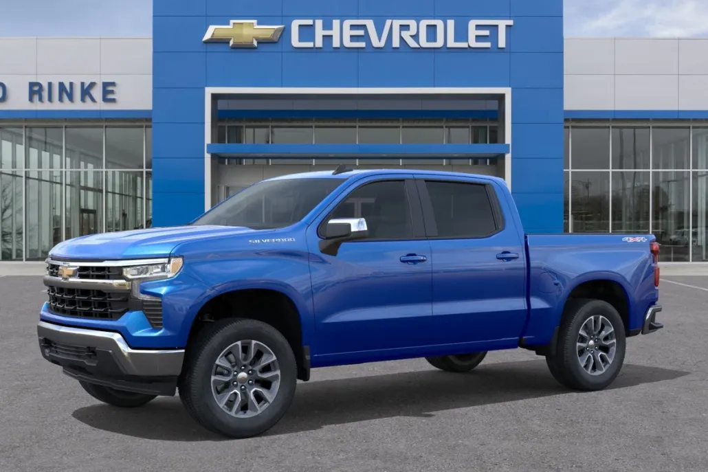 2026 Chevrolet Silverado 1500 LT photo 1