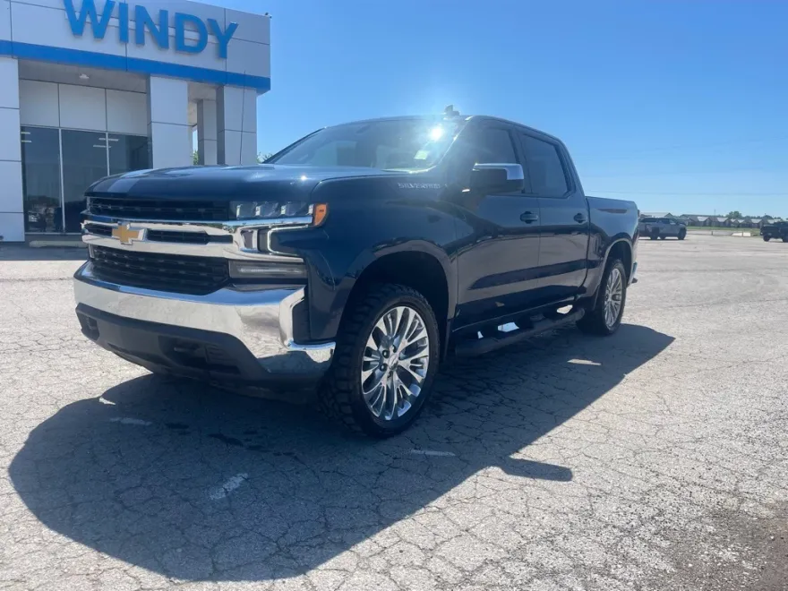 2021 Chevrolet Silverado 1500 LT photo 1