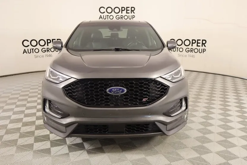 2019 Ford Edge ST photo 1