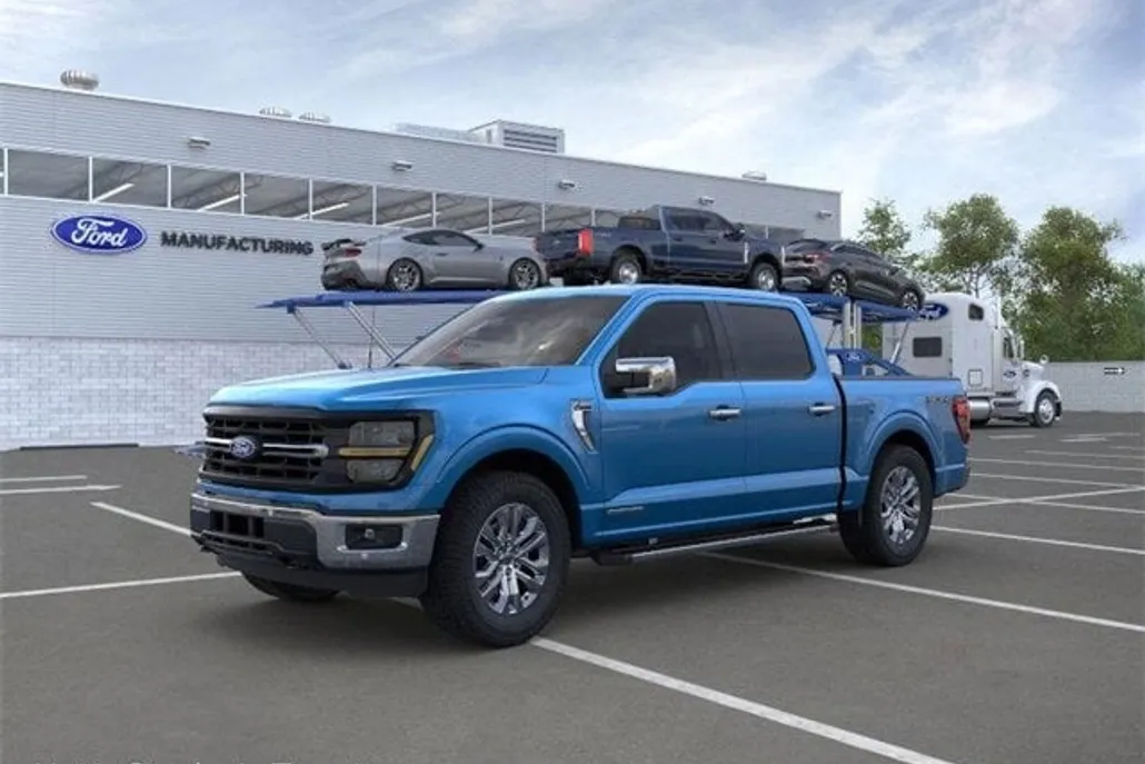 2025 Ford F-150 XLT photo 1