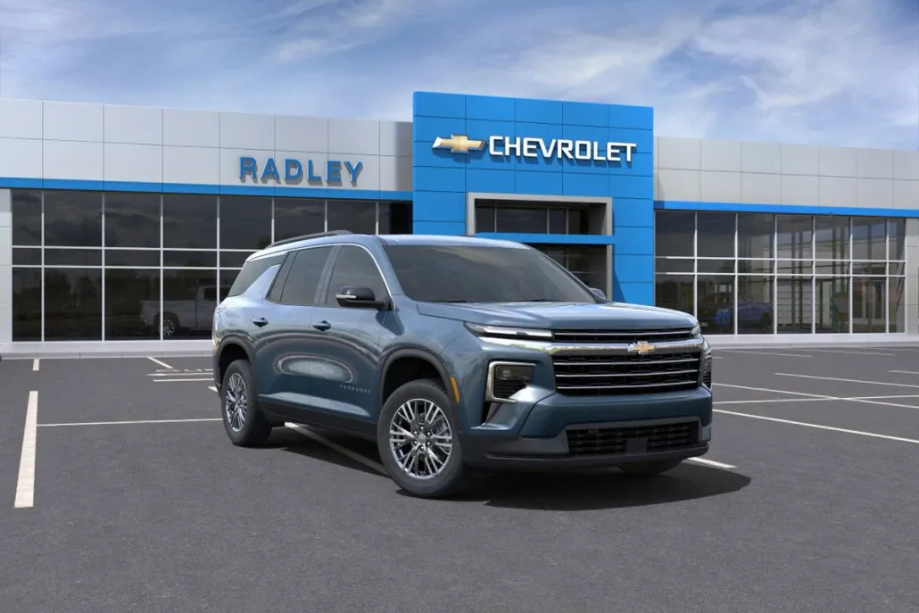 2025 Chevrolet Traverse photo 1