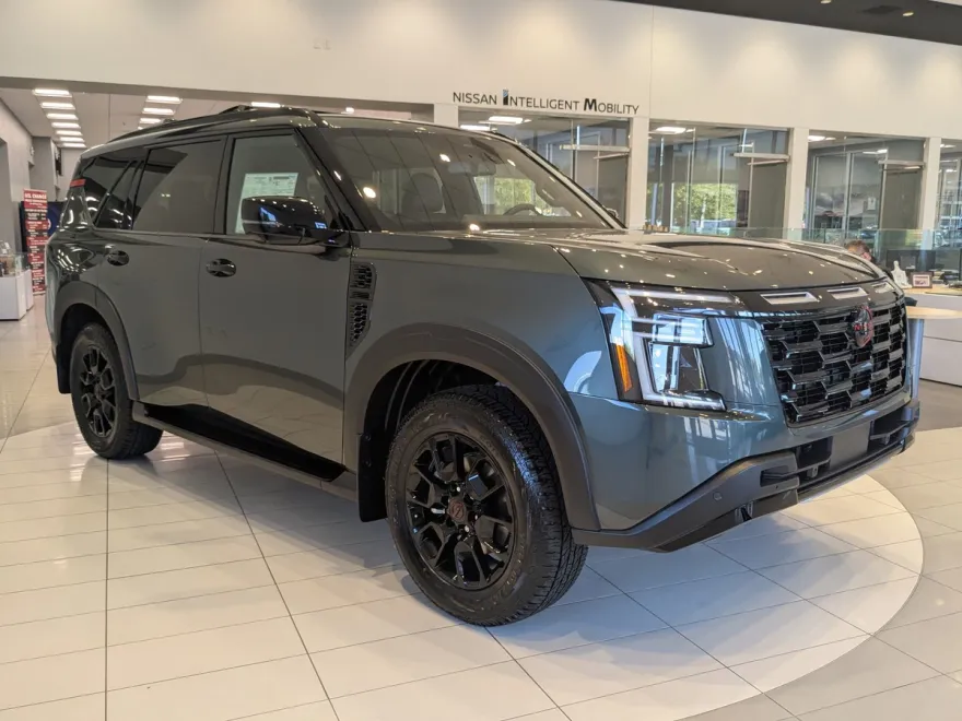 2026 Nissan Armada photo 1