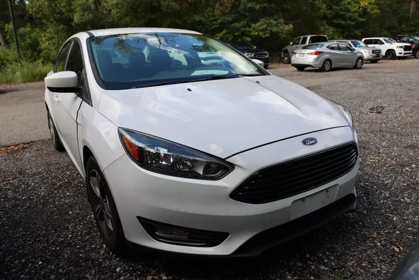 2018 Ford Focus SE photo 1