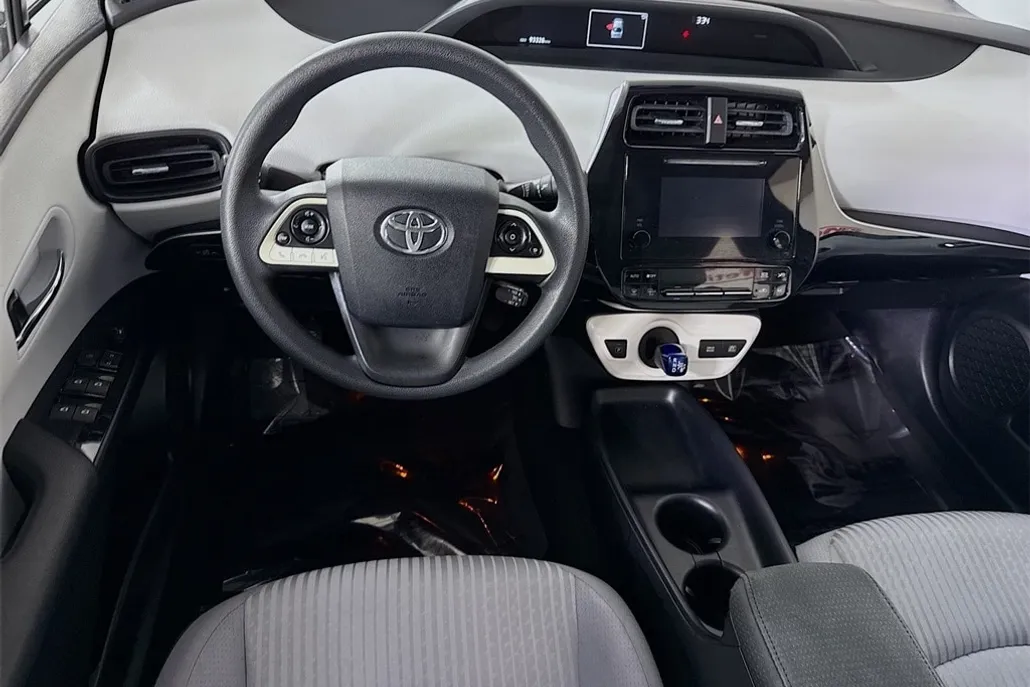 2016 Toyota Prius Two Eco photo 1