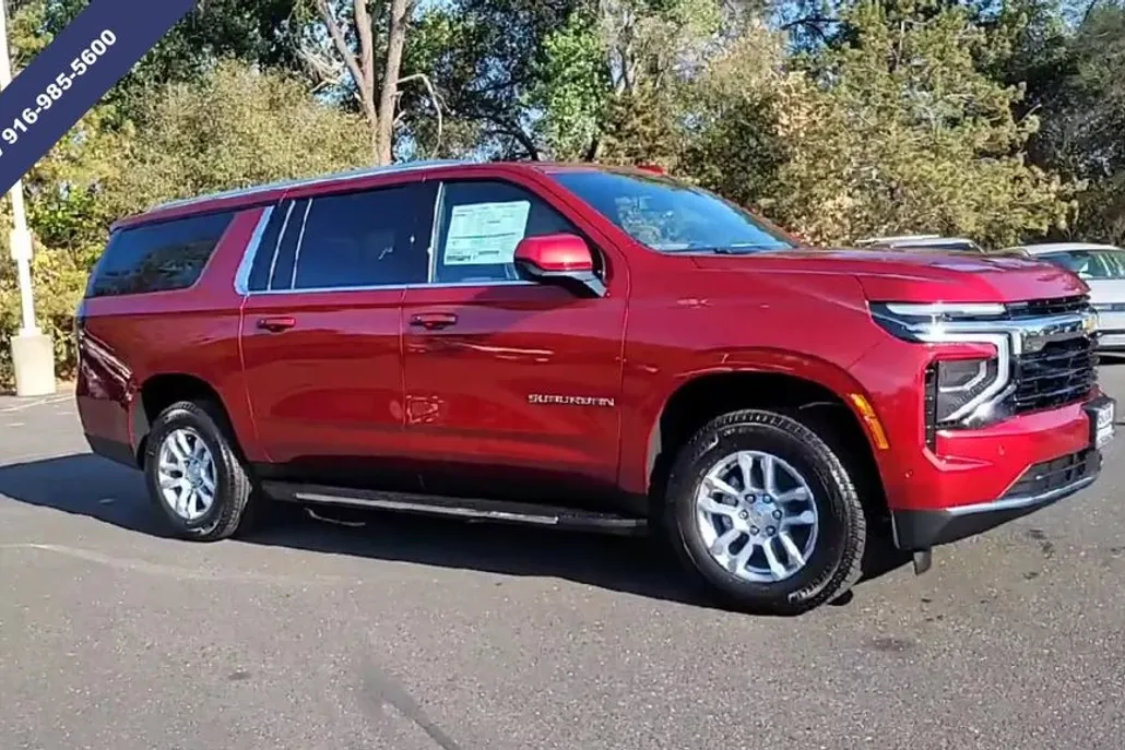 2025 Chevrolet Suburban LS photo 1