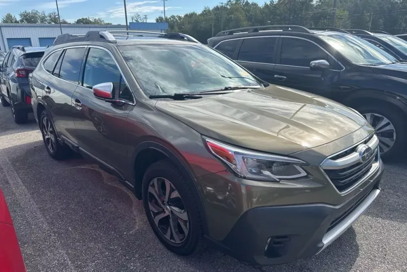 2021 Subaru Outback Touring photo 1