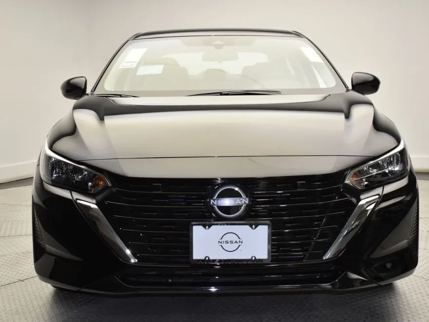 2025 Nissan Sentra SV photo 1