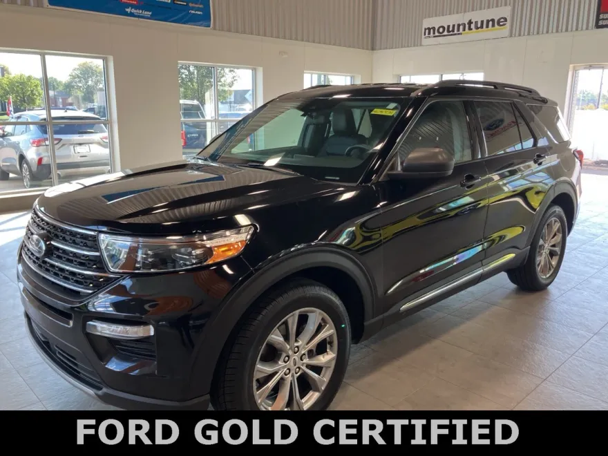 2022 Ford Explorer XLT photo 1
