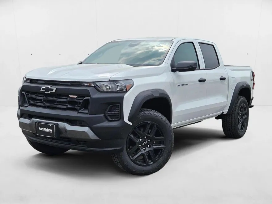 2025 Chevrolet Colorado Trail Boss photo 1