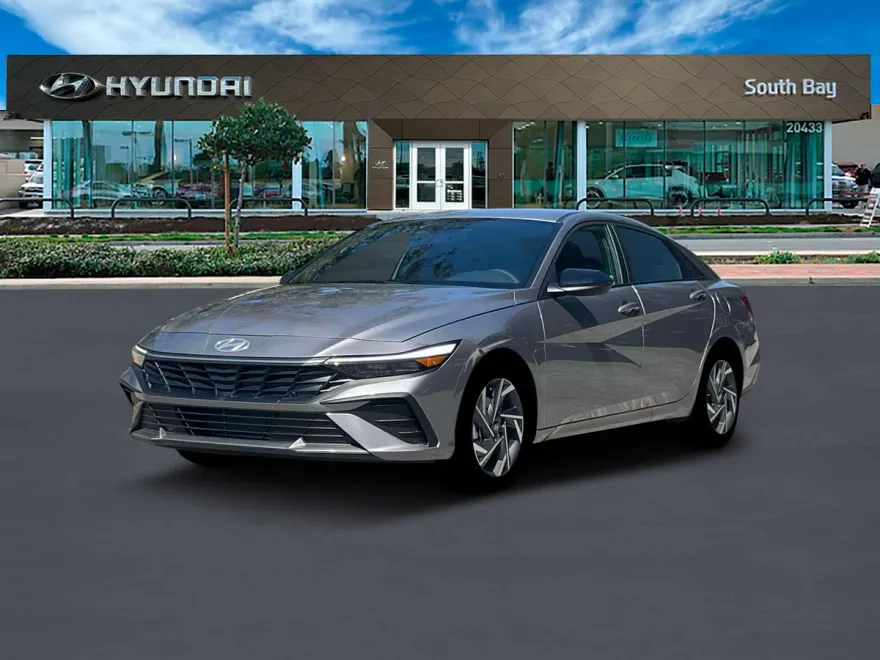 2025 Hyundai Elantra SEL Sport photo 1