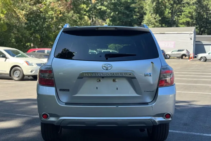 2010 Toyota Highlander Limited Hybrid Sport photo 1