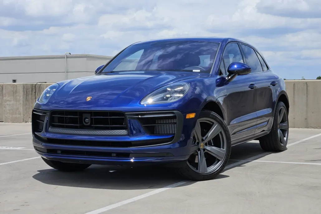 2025 Porsche Macan S photo 1