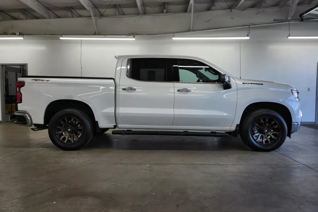 2022 Chevrolet Silverado 1500 LTZ photo 1