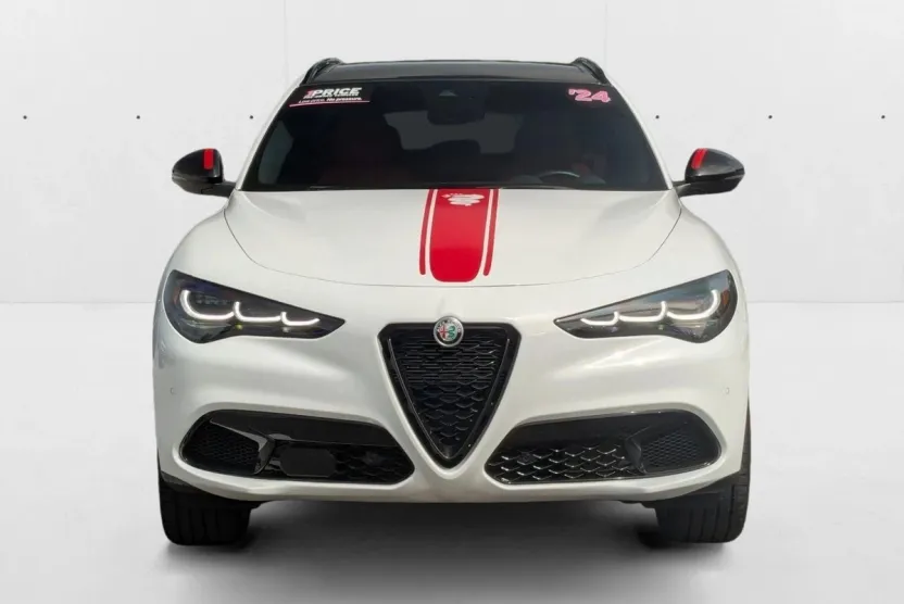2024 Alfa Romeo Stelvio Ti photo 1