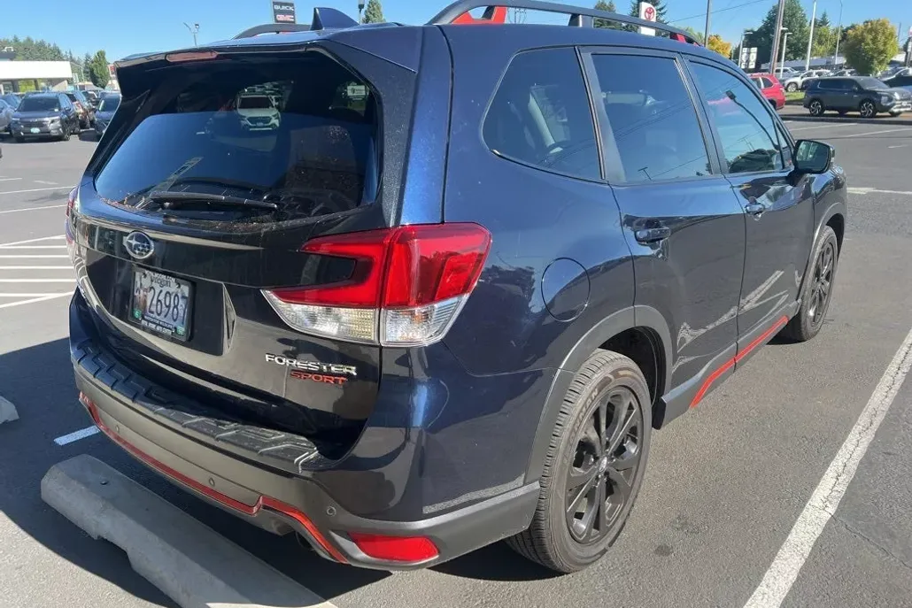 2020 Subaru Forester Sport photo 1