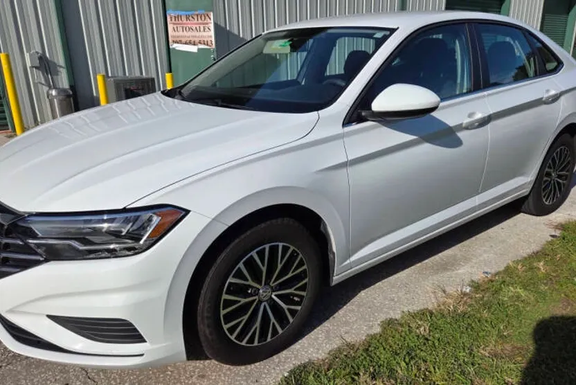 2021 Volkswagen Jetta S R-Line photo 1
