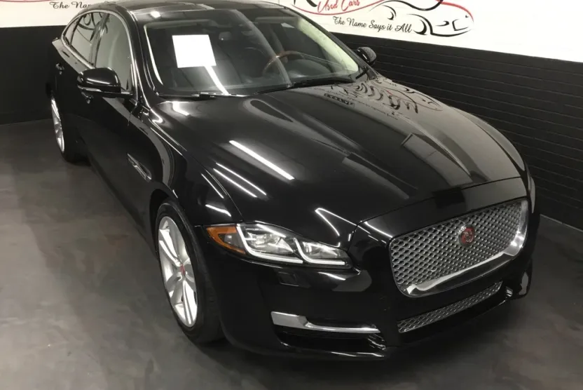 2017 Jaguar XJ XJL Portfolio photo 1