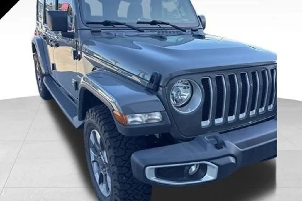 2021 Jeep Wrangler Unlimited Sahara photo 1