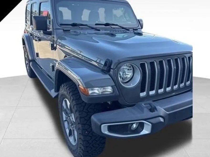 2021 Jeep Wrangler Unlimited Sahara photo 1