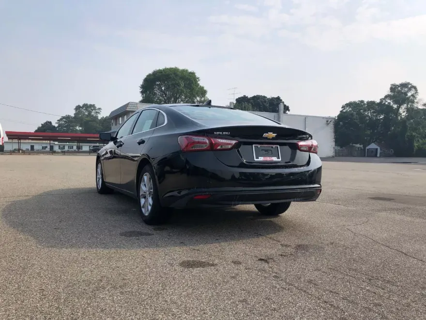 2020 Chevrolet Malibu 1LT photo 1