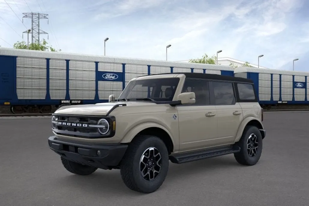 2025 Ford Bronco Outer Banks photo 1