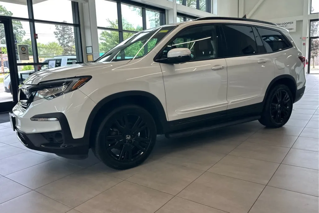 2022 Honda Pilot Black Edition photo 1