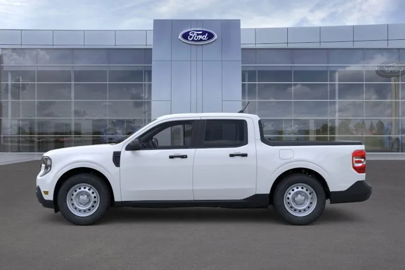 2025 Ford Maverick XL photo 1