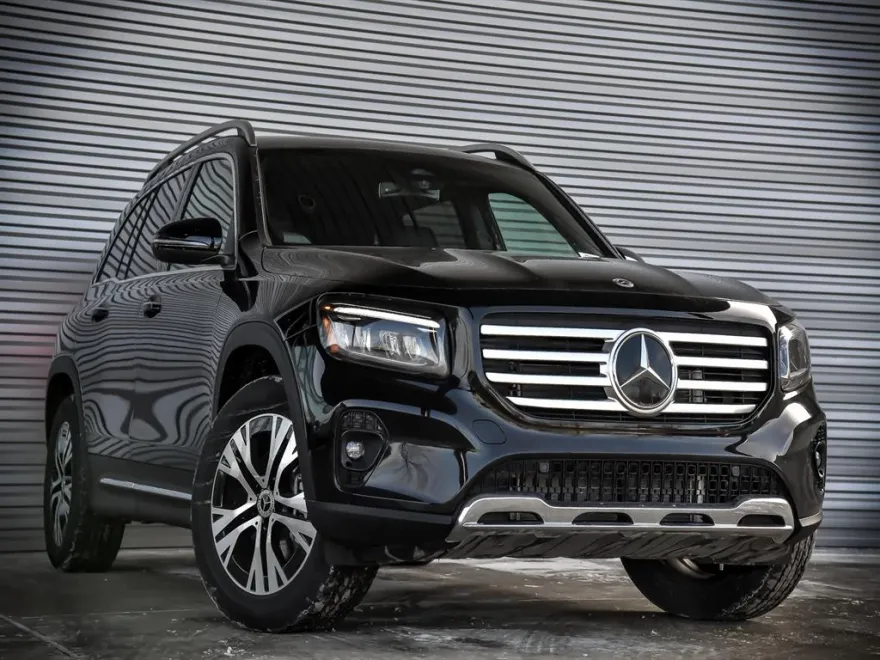 2025 Mercedes Benz GLB 250 4MATIC photo 1