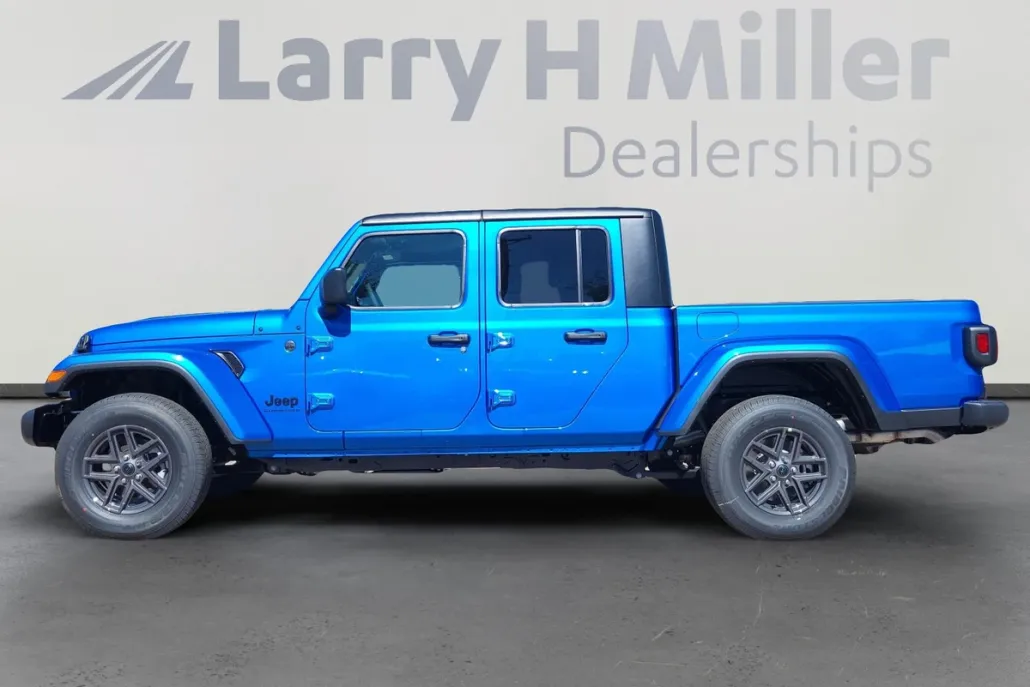2025 Jeep Gladiator Sport photo 1