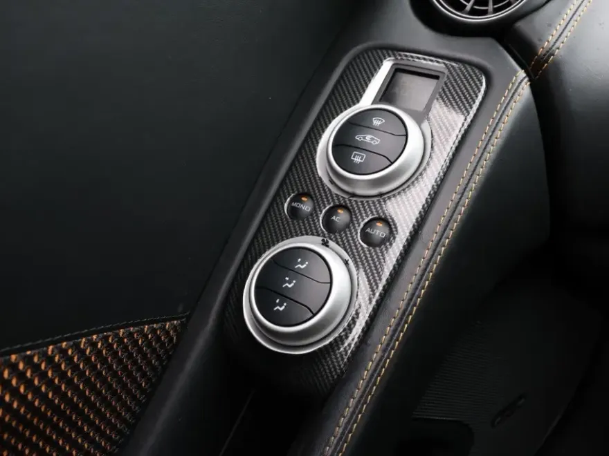 2013 Mclaren MP4-12C photo 11
