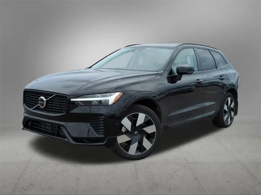 2025 Volvo XC60 Hybrid T8 Plus photo 1