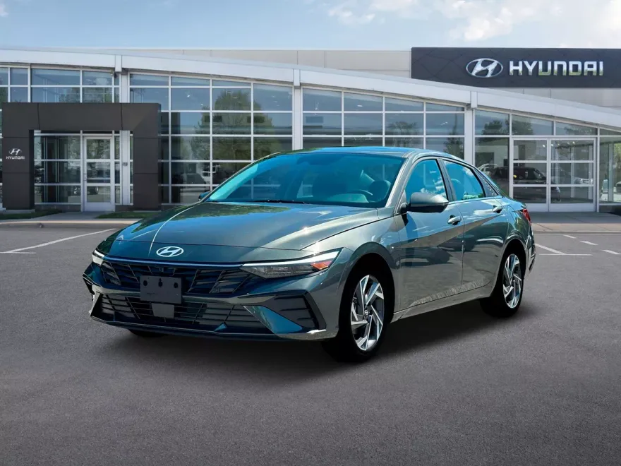 2025 Hyundai Elantra Limited photo 1