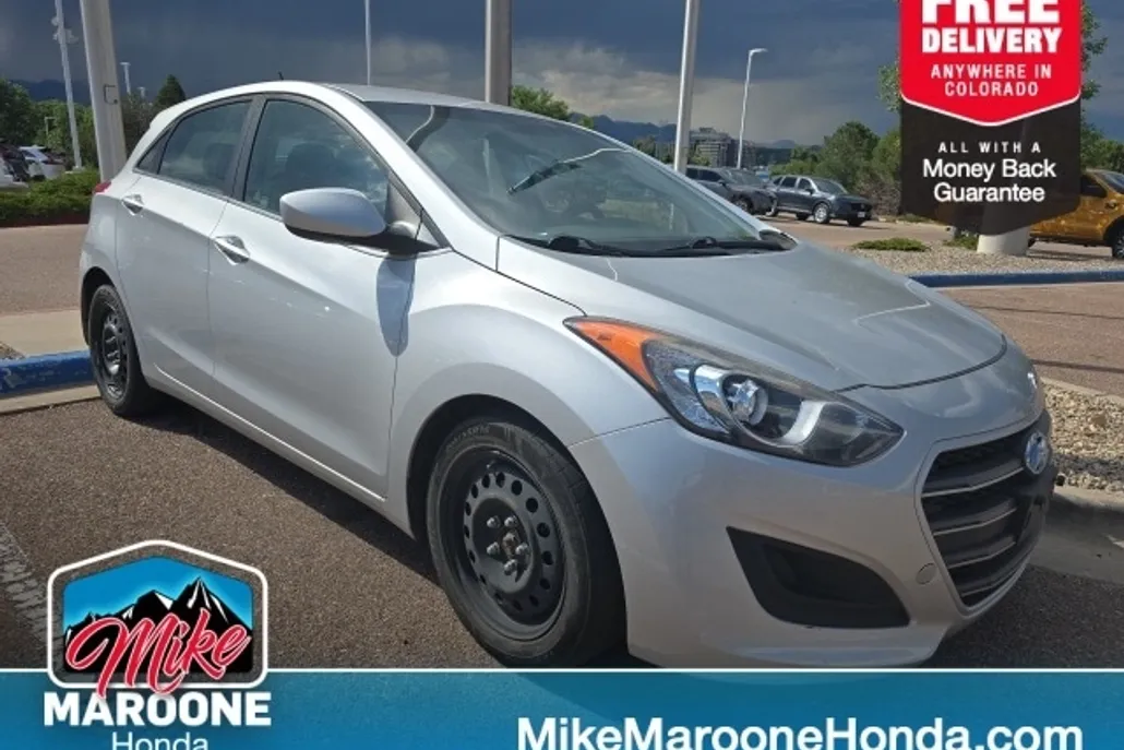 2017 Hyundai Elantra GT photo 1