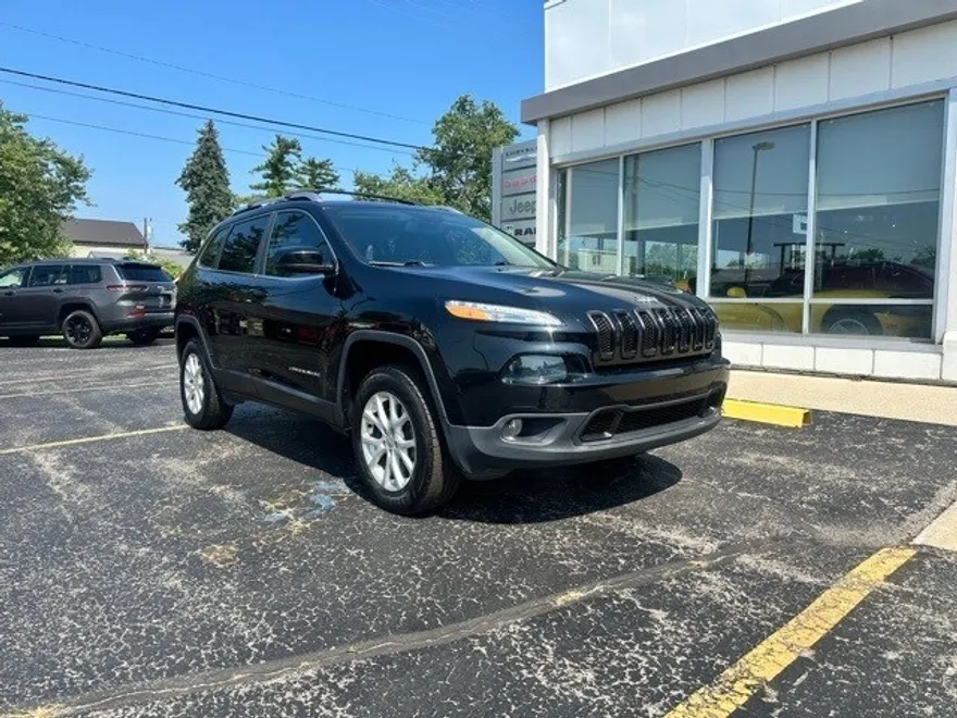2017 Jeep Cherokee Latitude photo 1