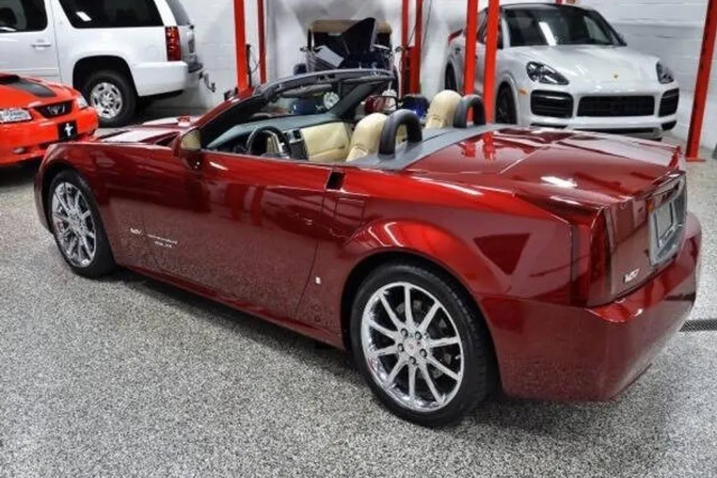 2007 Cadillac XLR photo 1