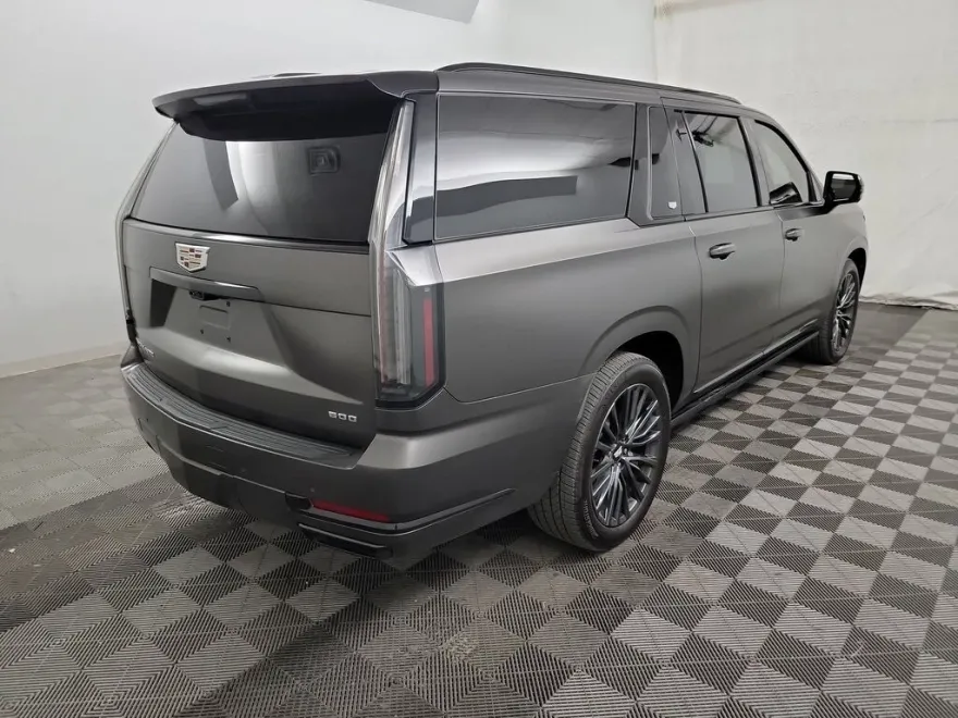 2025 Cadillac Escalade ESV Sport Platinum photo 1