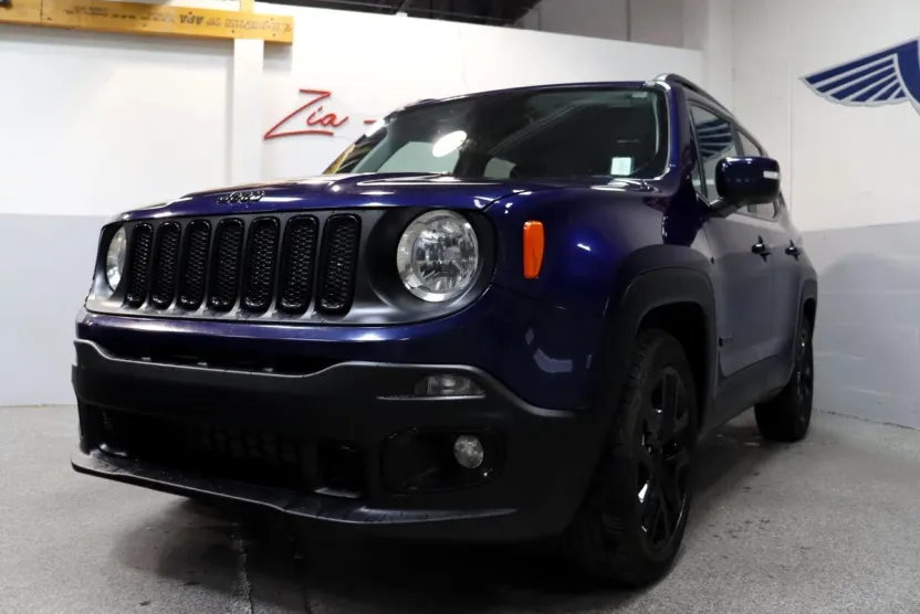 2018 Jeep Renegade Latitude Altitude photo 1