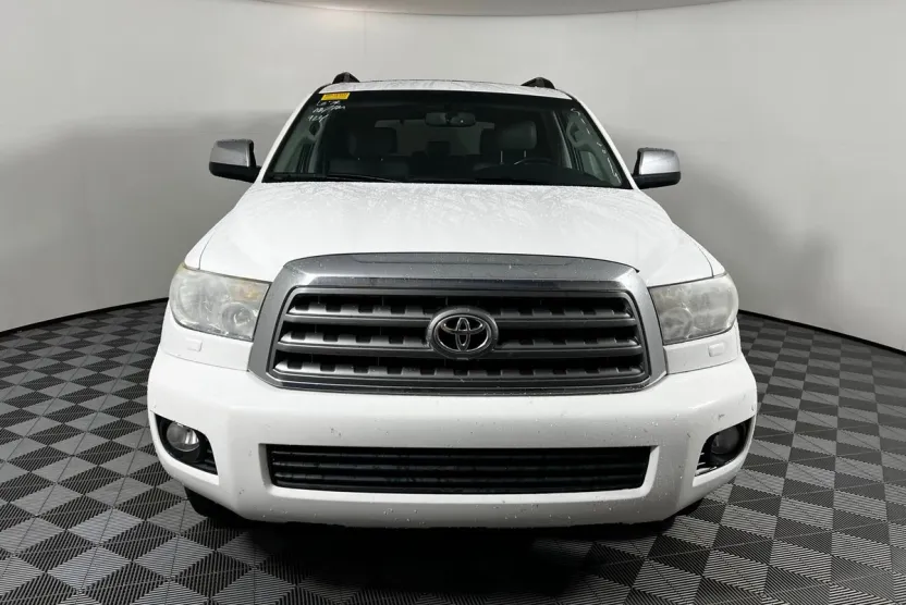 2015 Toyota Sequoia Limited photo 1