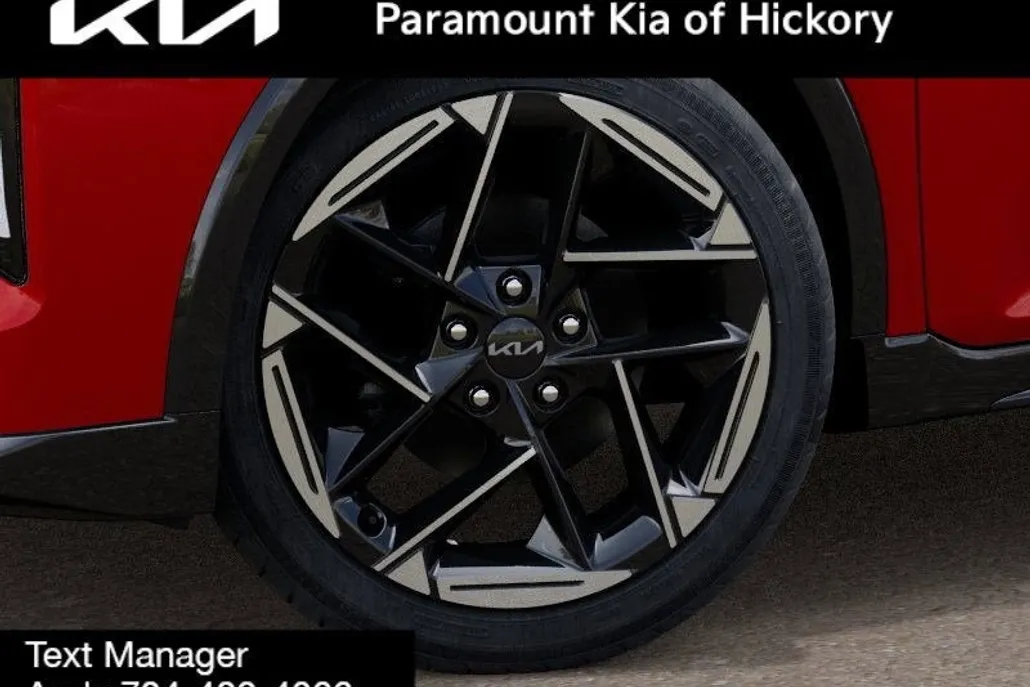 2025 Kia K4 GT-Line photo 1