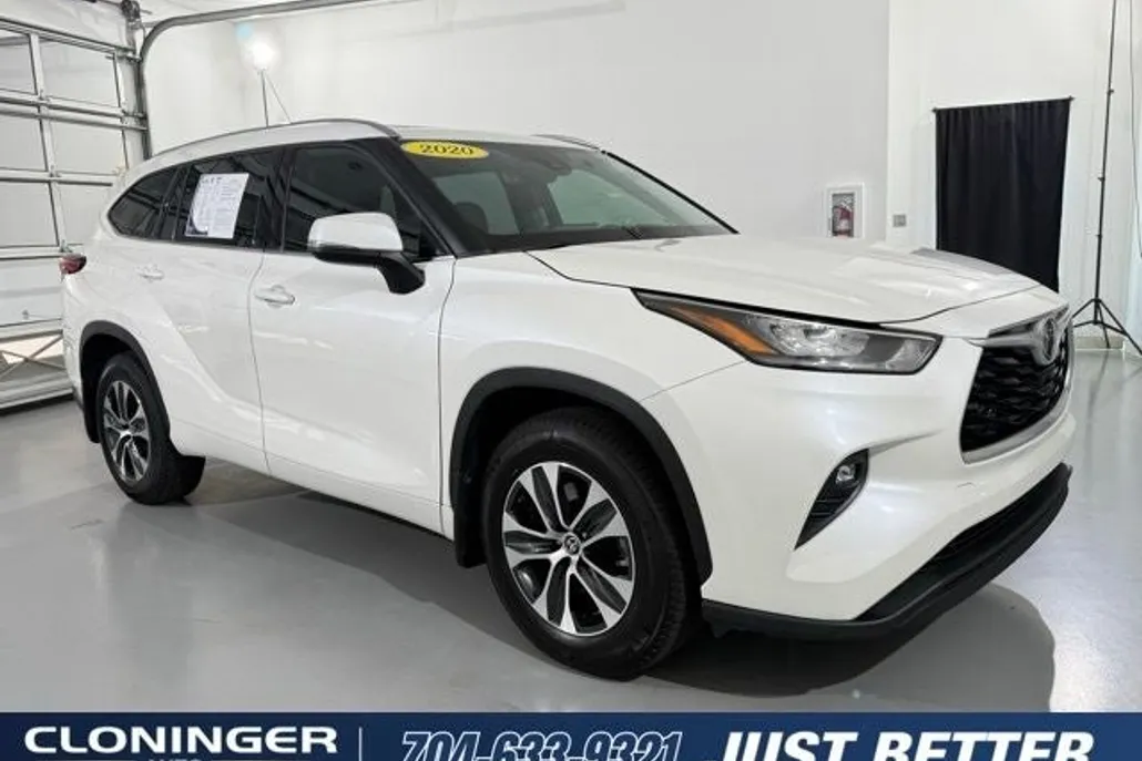 2020 Toyota Highlander XLE photo 1