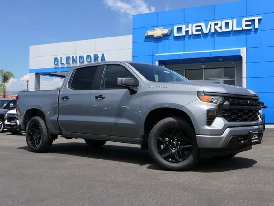 2026 Chevrolet Silverado 1500 Custom photo 1