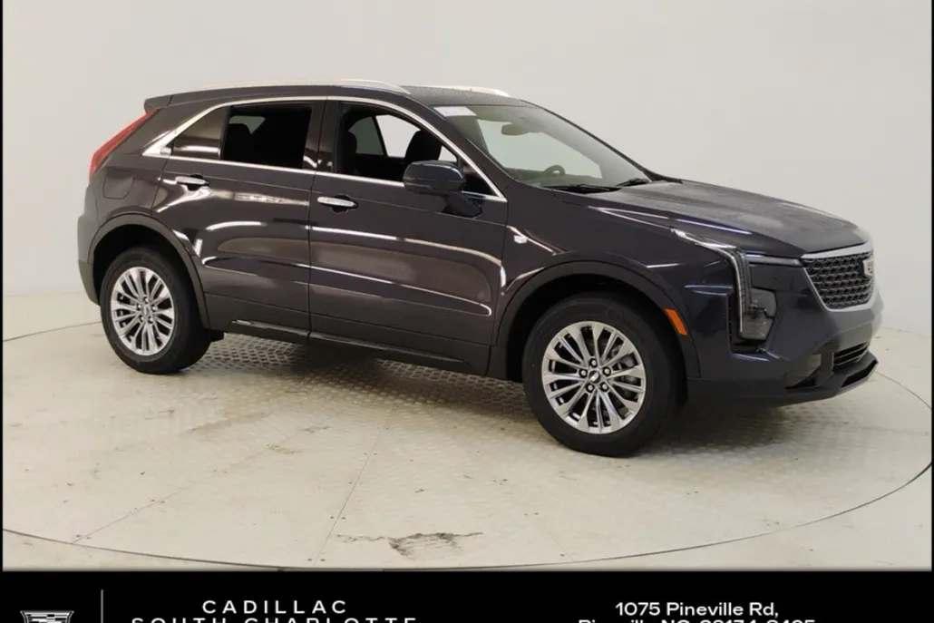 2025 Cadillac XT4 Premium Luxury photo 1
