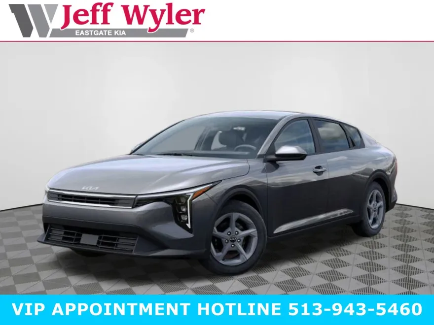 2025 Kia K4 LXS photo 1