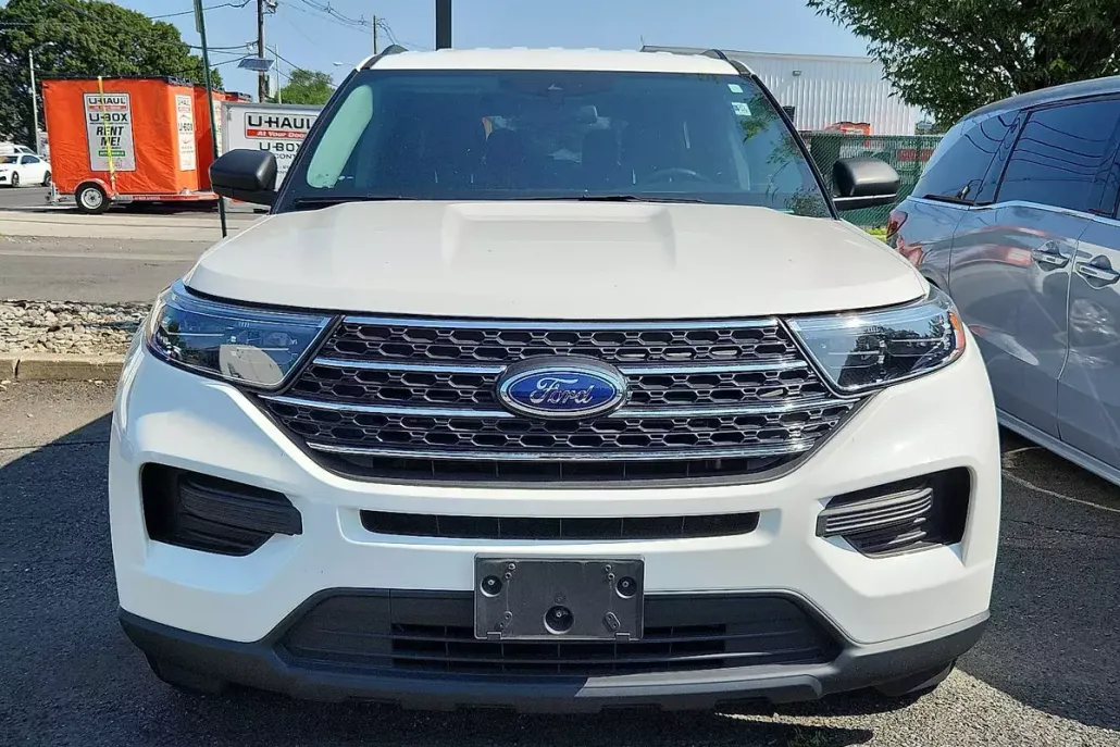2022 Ford Explorer XLT photo 1