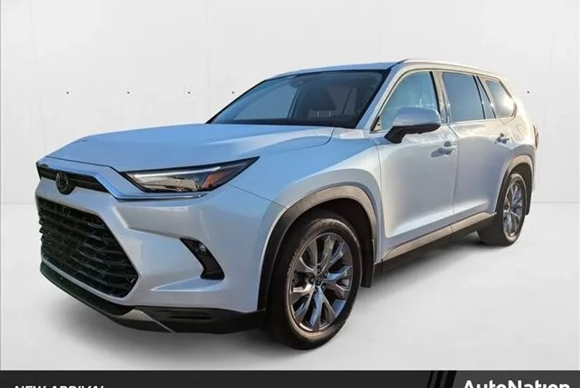 2024 Toyota Highlander Hybrid Limited photo 1