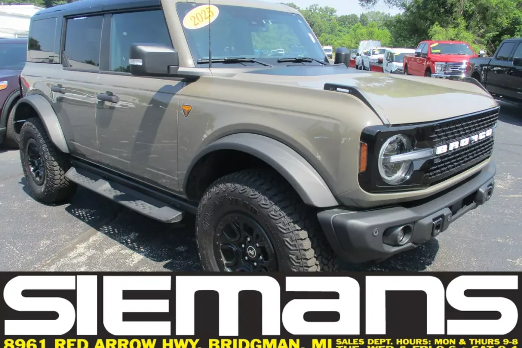 2025 Ford Bronco Badlands photo 1