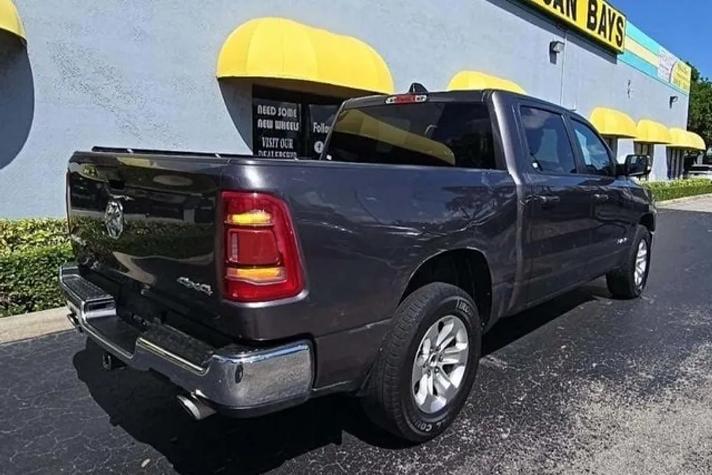 2023 Ram 1500 Laramie photo 1