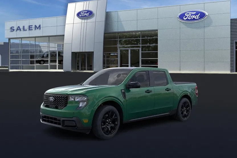2025 Ford Maverick XLT photo 1