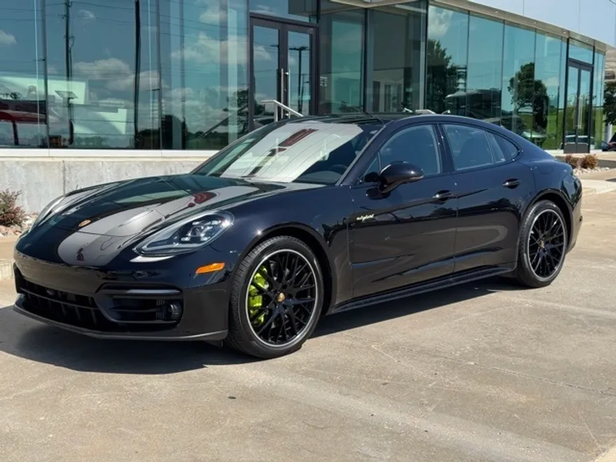 2022 Porsche Panamera 4 E-Hybrid photo 1